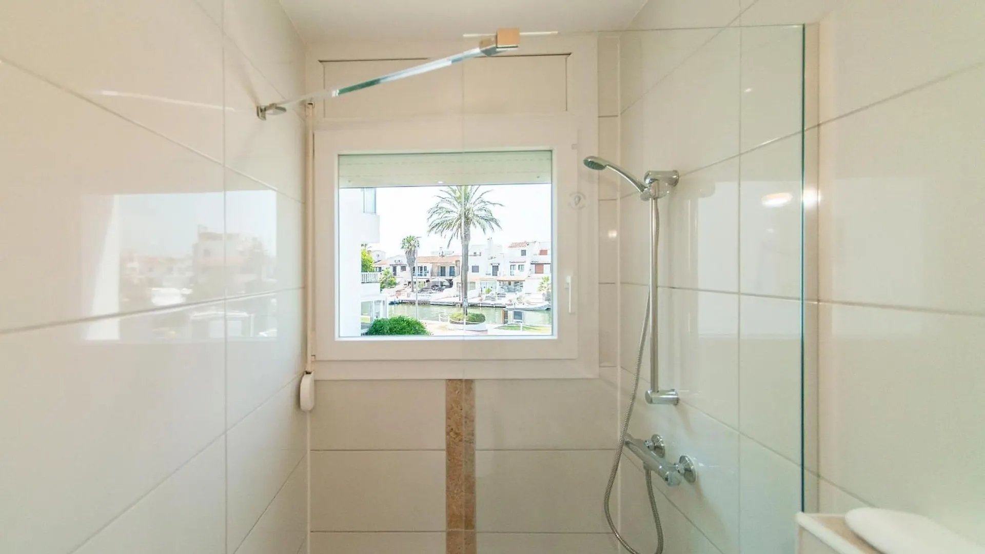 Welcs Apartamento 260 Emp Con Vistas Al Canal Empuriabrava 0*,  Espanha